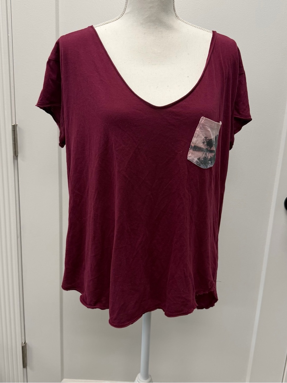 AE favorite Tee Women’s Burgundy V-Neck Tee with Tropical Palm Pocket